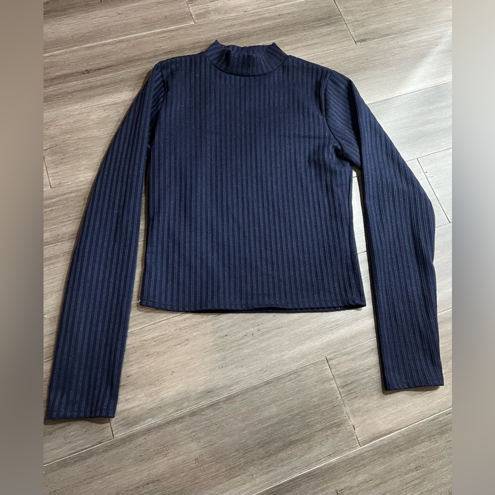 Olivia Rae Cropped‎ Turtleneck
